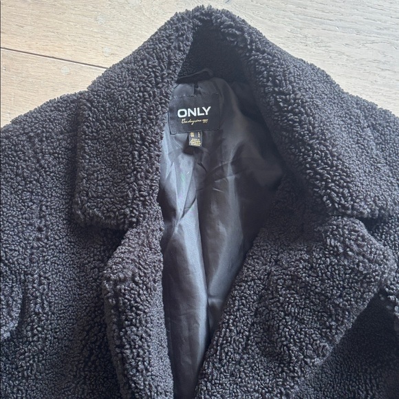 Black teddy coat - Picture 2 of 8